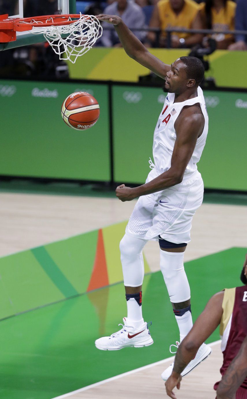 Durant y Warriors en OKC el 11 de febrero