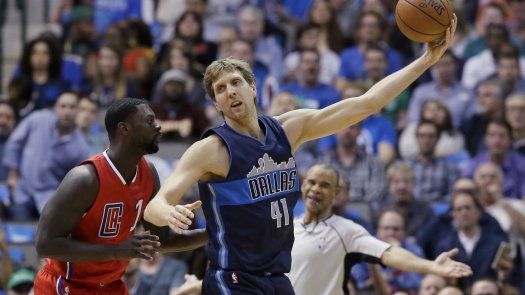 Mavericks derrotan a Clippers en regreso de Jordan a Dallas