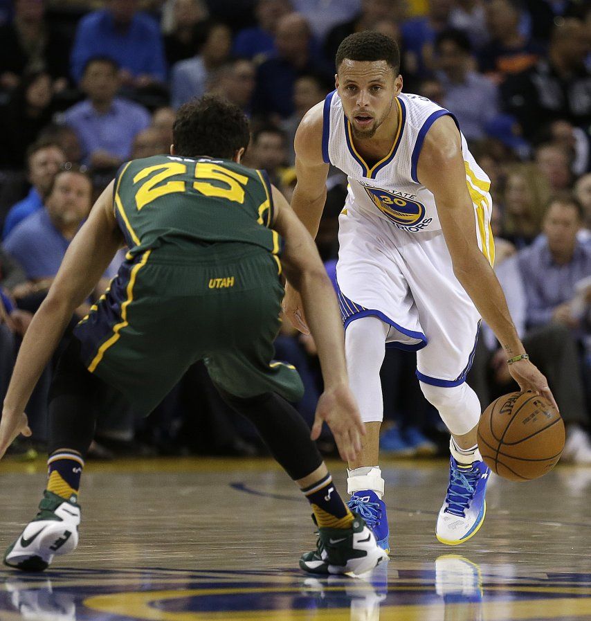 Curry vuelve a brillar en la victoria de Warriors sobre Jazz