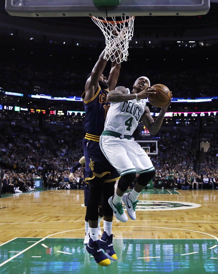 Thomas y Celtics resisten ante el triple-doble de LeBron