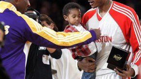 Ariza y Rockets reciben buenaventura; los Lakers