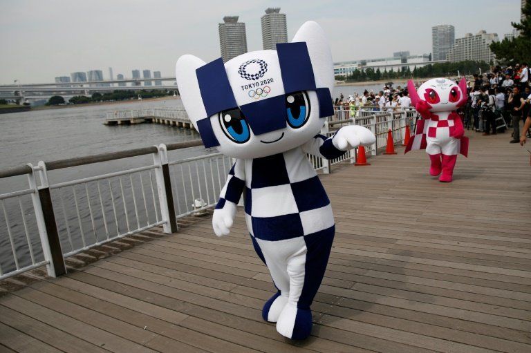 Tokio bautiza a las futuristas mascotas de los Juegos Olímpicos 2020