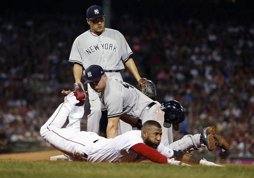 Medias Rojas ganan a Yanquis en el décimo y barren la serie