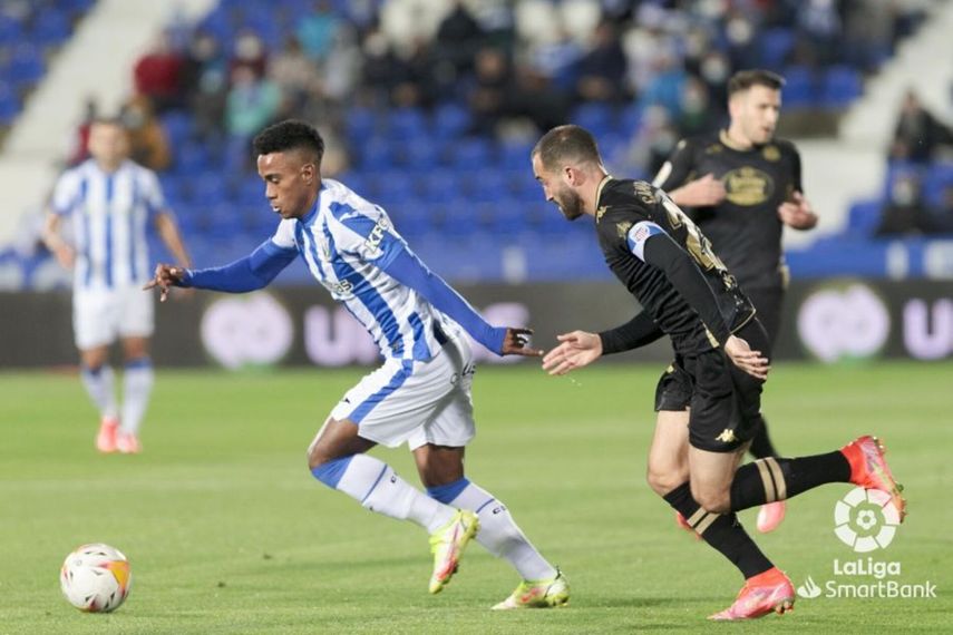 Yoel Bárcenas ingresó en la segunda parte para Leganés