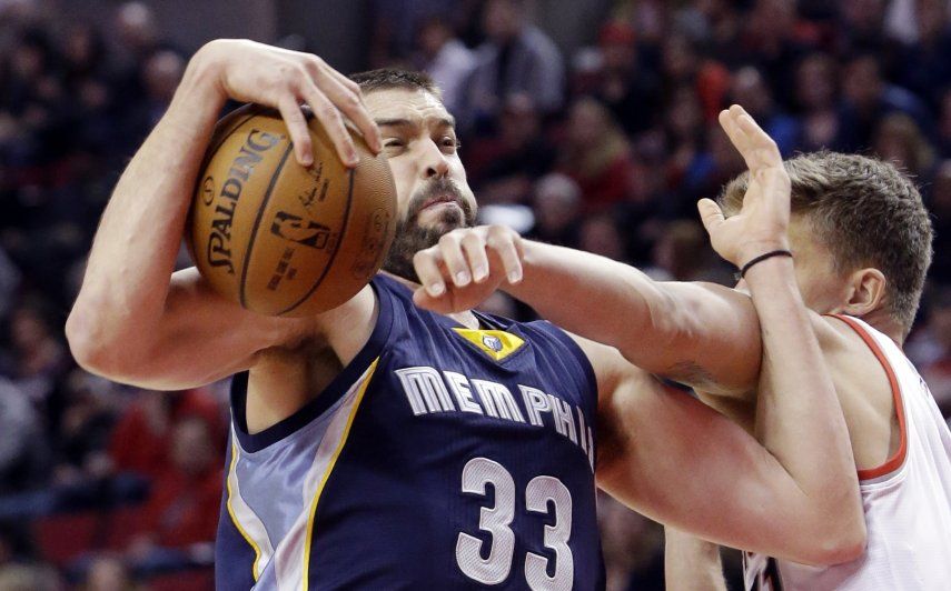 Grizzlies remontan y doblegan a Blazers