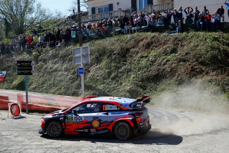Thierry Neuville conquista el Rally de Córcega por delante de Ogier