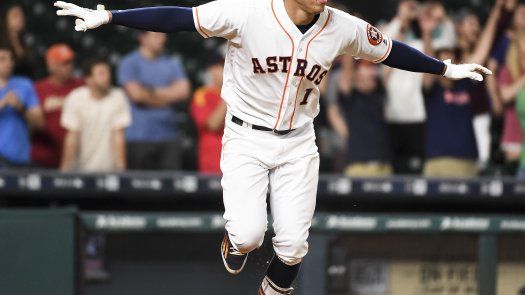 Astros ganan 3-2 a Orioles con sencillo remolcador de Correa