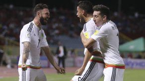 México gana en Trinidad; sigue liderando eliminatoria