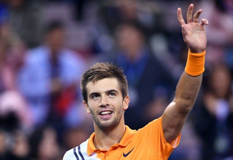 Coric tumba a Federer en Shanghai y desafía a Djokovic