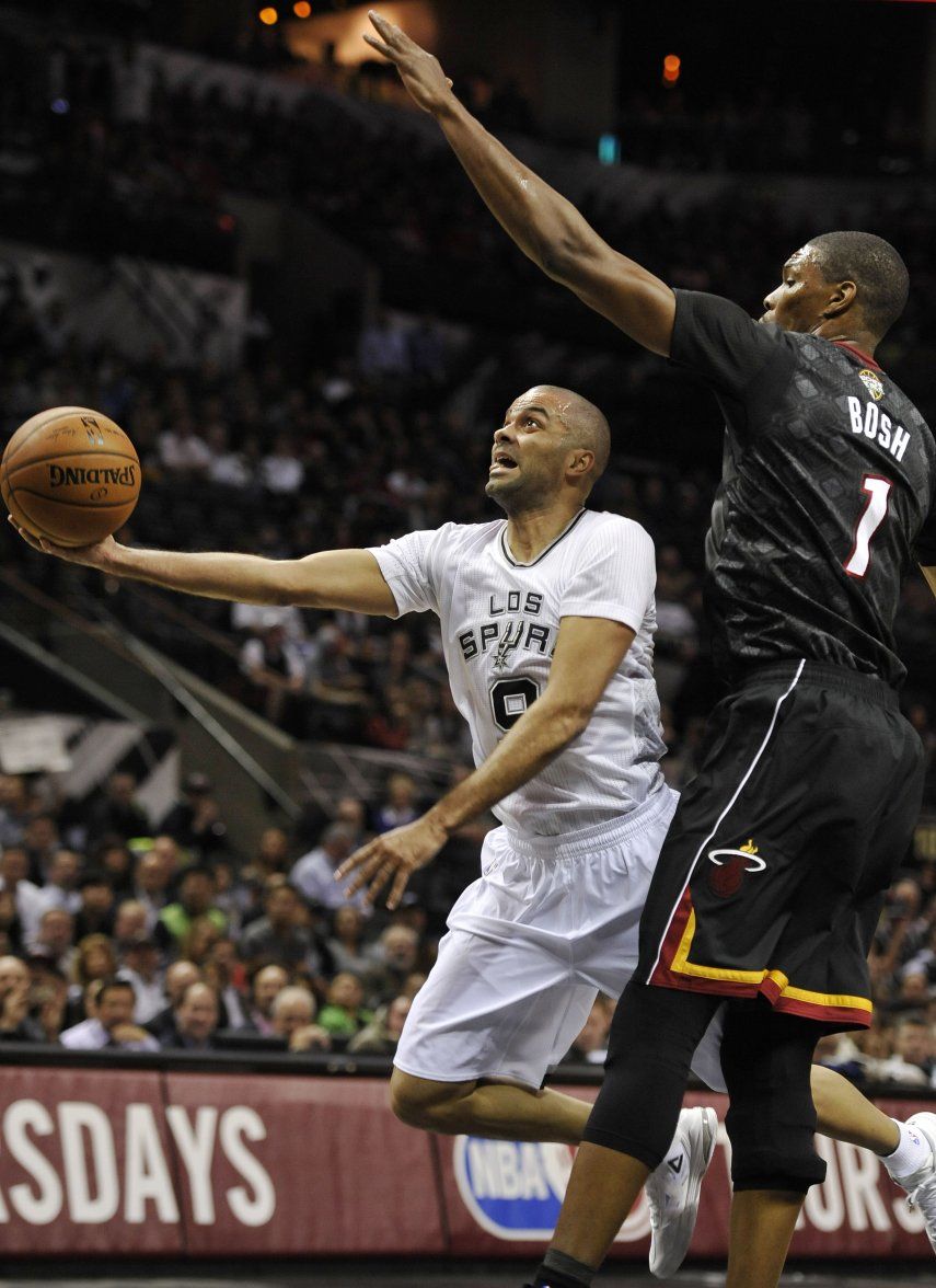 Duncan guía a Spurs a triunfo de 111-87 sobre Heat