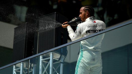 Británico Hamilton gana el GP de Canadá tras ser penalizado Vettel