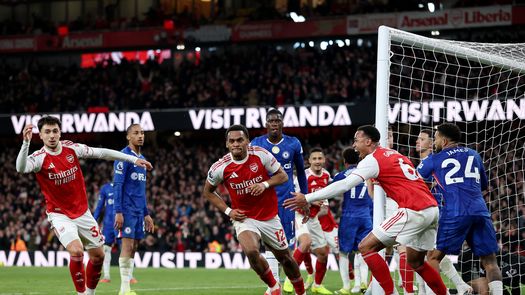Arsenal superó al Chelsea y consolidó su liderato en la Premier League Arsenal superó al Chelsea y consolidó su liderato en la Premier League