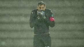 Milan se impone por penales y avanza a la Europa League