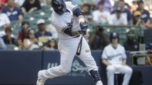 Grandal y Hader llevan a Cerveceros a triunfo 5-4 ante Rojos
