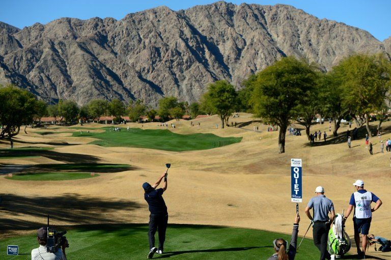 Mickelson conserva el liderato tras tercera jornada del Desert Classic
