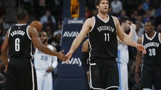 López anota 19 y Nets aplastan  a Nuggets