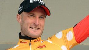 Steve Cummings gana la tercera etapa de la Vuelta al País Vasco