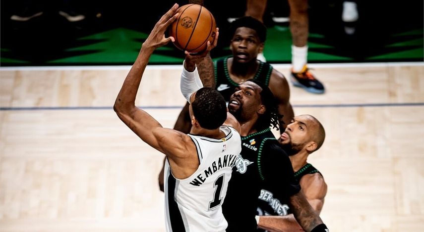 NBA: Victor Wembanyama fue expulsado y sus Spurs cayeron ante Timberwolves