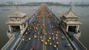 Bicis, atajos y otras trampas que manchan el despegue del maratón en China
