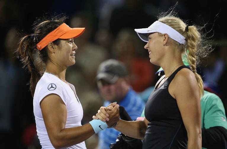 Li vence a Wozniacki y avanza a semifinales del torneo de Miami