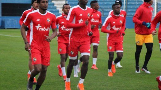 Panamá realiza primer entrenamiento en Montevideo para amistoso ante Uruguay