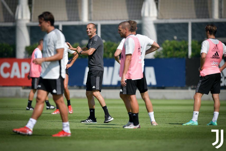 La Juventus en aislamiento tras un caso de covid-19 de un jugador