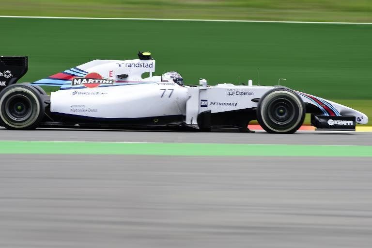 Hamilton y Rosberg continúan su batalla en las calles de Singapur