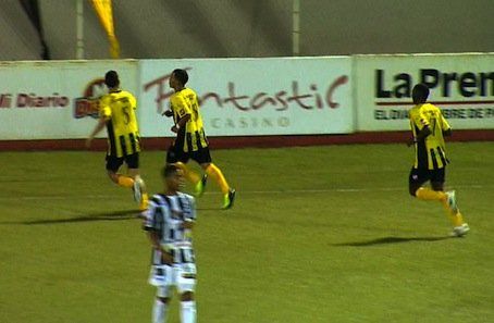 El CAI remonta para vencer al Tauro y acercarse al primer lugar