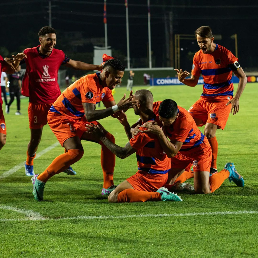 Copa Libertadores 2024: Puerto Cabello inauguró con triunfo ante Defensor Sporting