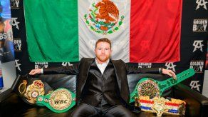 Perro que ladra no muerde, dice Canelo Álvarez a Caleb