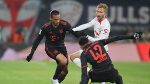Bayern Múnich y Leipzig empatan en el debut de Yan Sommer
