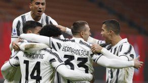 Juventus le quita el invicto al Milan