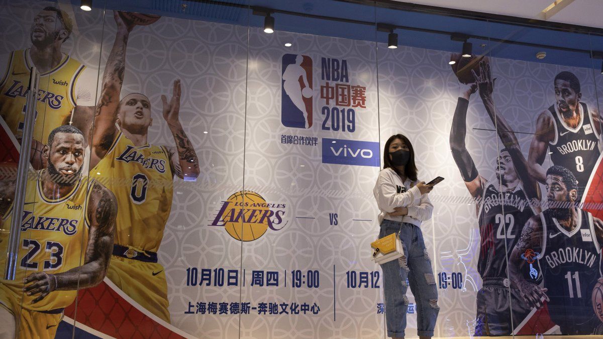 Serie Lakers-Nets en China acaba en silencio