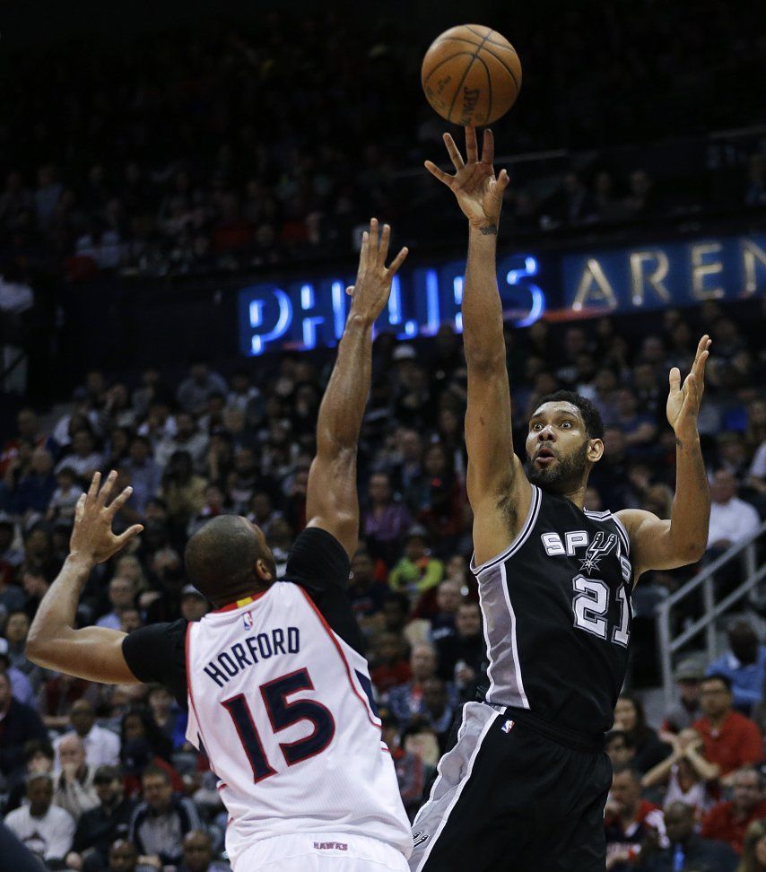 Splitter, Leonard y Spurs aplastan a Hawks