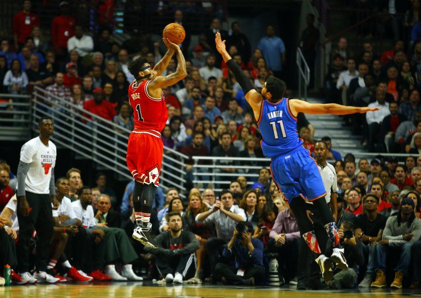 Rose anota 29 y Bulls se imponen a Thunder