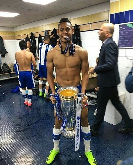Ismael Díaz campeón con el Porto B en copa internacional