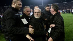 Se suspende el campeonato de fútbol griego debido a la violencia