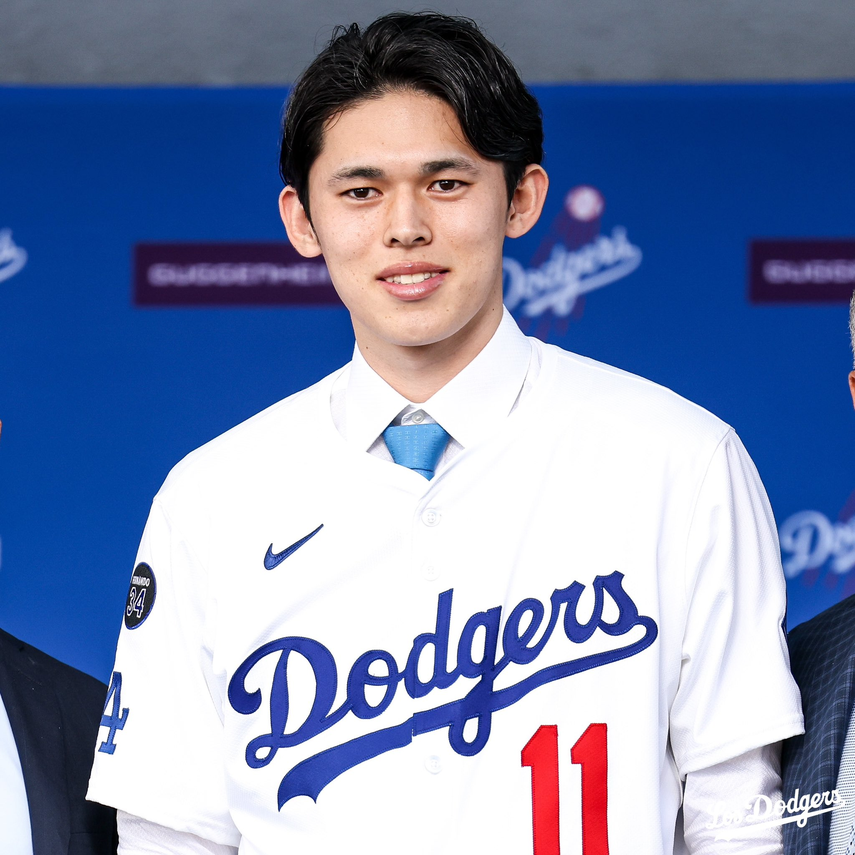 MLB: El joven lanzador Roki Sasaki fue presentado con Los Dodgers