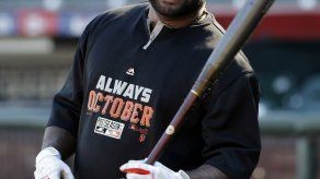 Gigantes dice que compite por retener a Sandoval