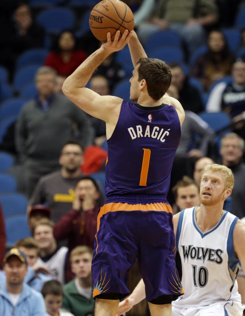 Suns propinan a Wolves 13ra derrota consecutiva