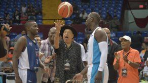 Fallece el carismático dirigente del baloncesto Frank El Grillo Holness