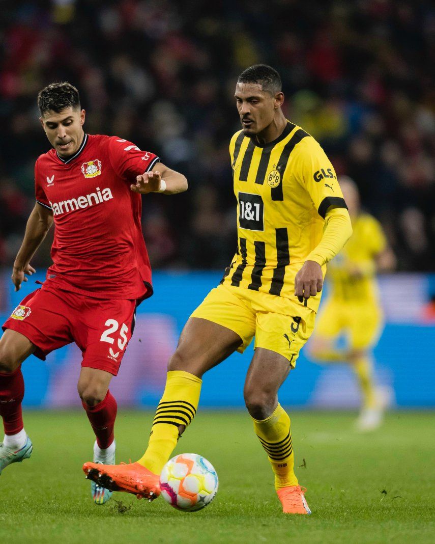 Borussia Dortmund gana en Leverkusen con titularidad de Haller