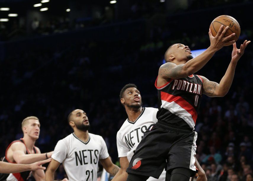 Blazers liga tercer triunfo gracias a 33 puntos de Lillard