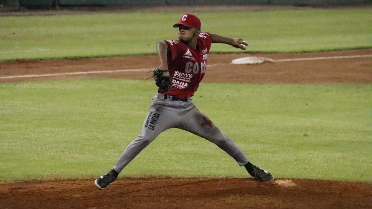 Béisbol Juvenil 2025: Joya de pitcheo de Joshua Martínez y Coclé se pone a una victoria del título