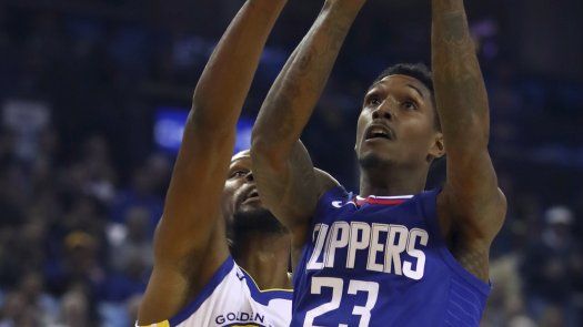 Williams anota 50 puntos y Clippers ganan a Warriors