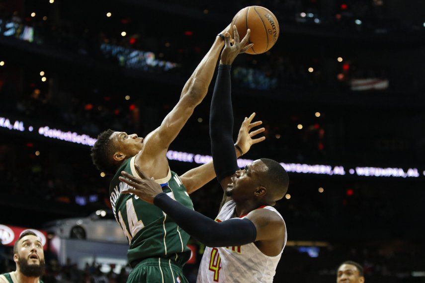 Bucks superan a Hawks en doble prórroga