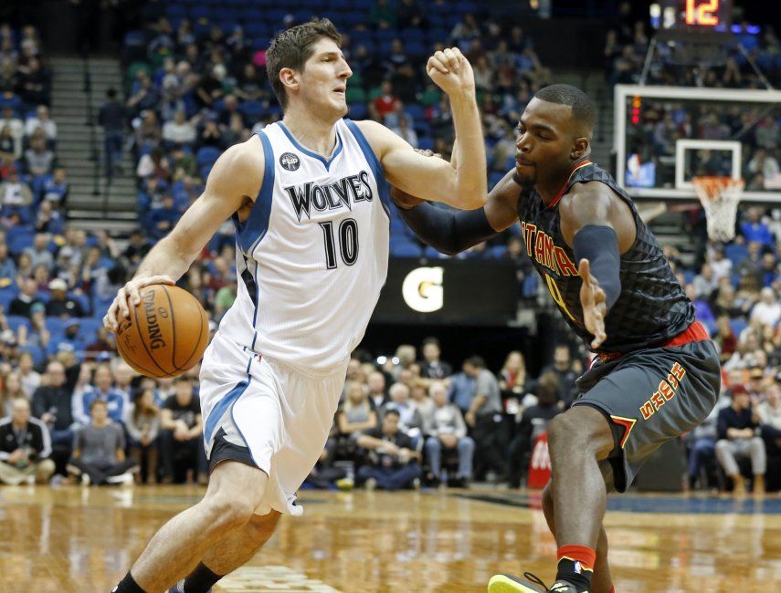 LaVine luce como reemplazo; Wolves vencen a Hawks