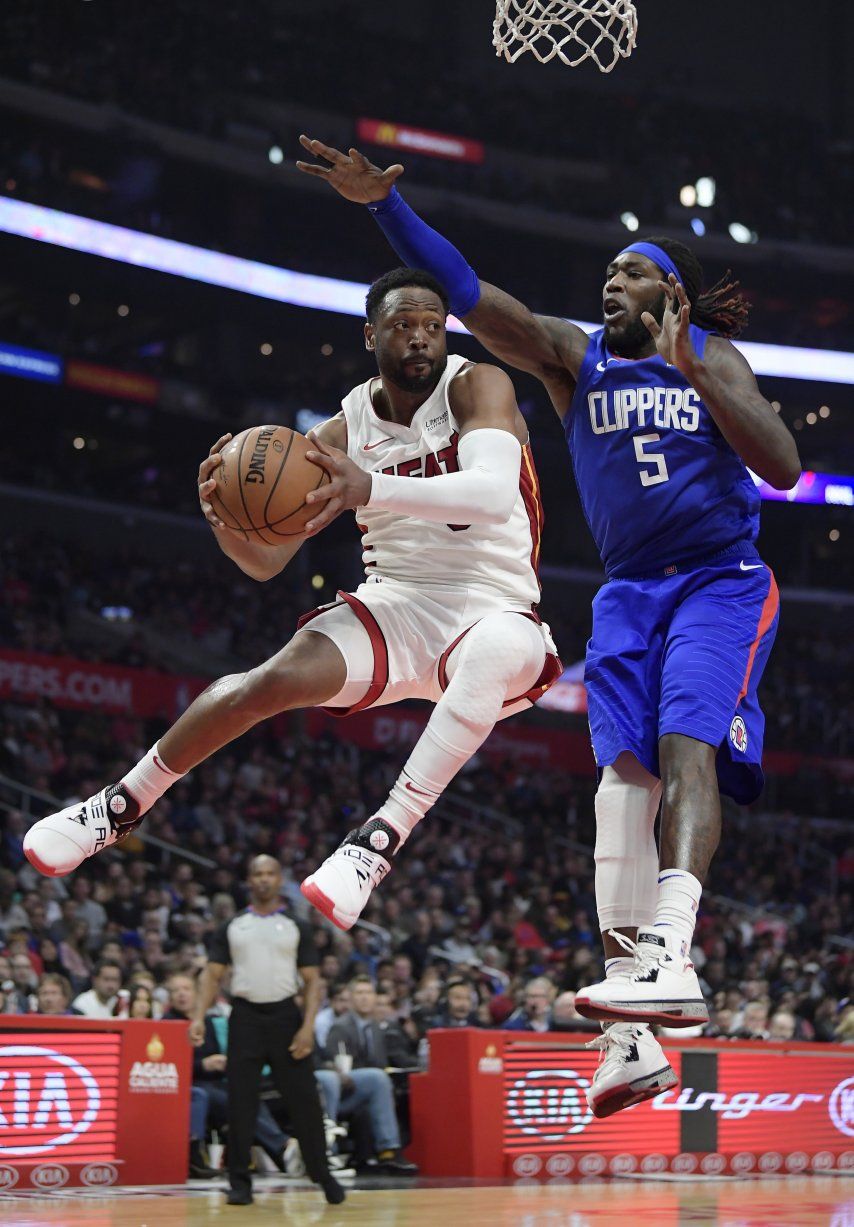 Wade anota 25 puntos, Heat vence a Clippers