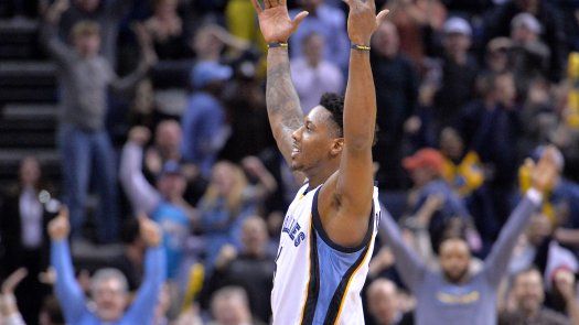 Chalmers aporta enceste crucial en triunfo de Grizzlies