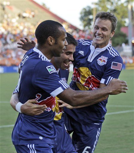 Revolution y Dallas rescatan empates como visitantes